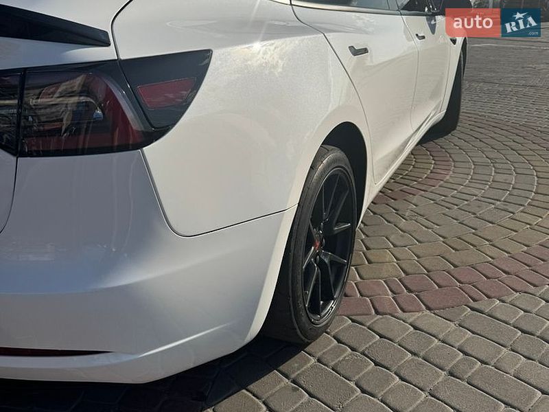 Седан Tesla Model 3 2022 в Харькове