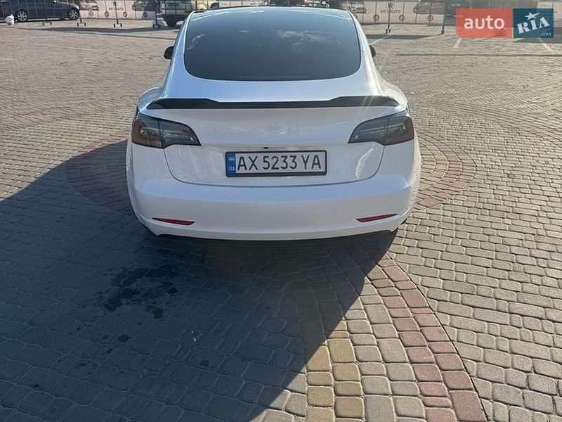 Седан Tesla Model 3 2022 в Харькове