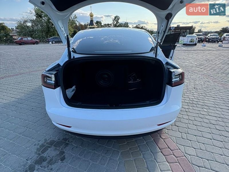 Седан Tesla Model 3 2022 в Харькове