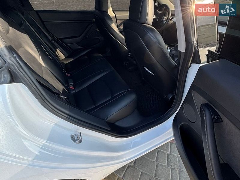 Седан Tesla Model 3 2022 в Харькове