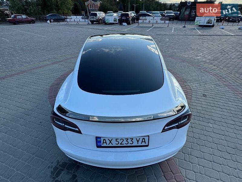 Седан Tesla Model 3 2022 в Харькове