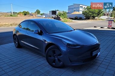 Седан Tesla Model 3 2023 в Черкасах
