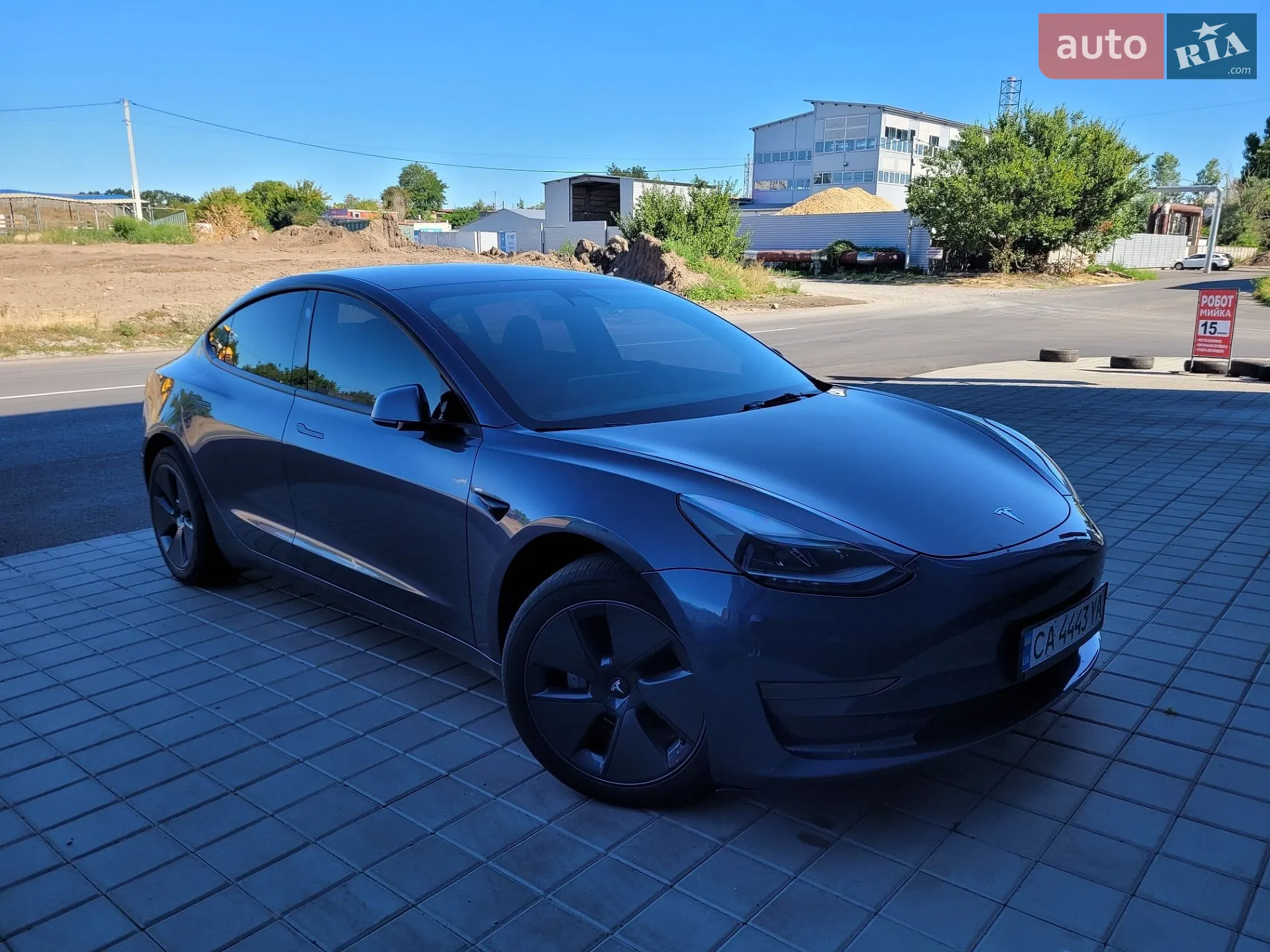 2023 Tesla Model 3 - фото 1