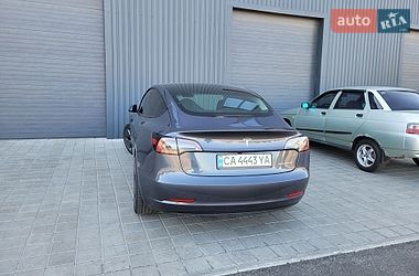 Седан Tesla Model 3 2023 в Черкасах