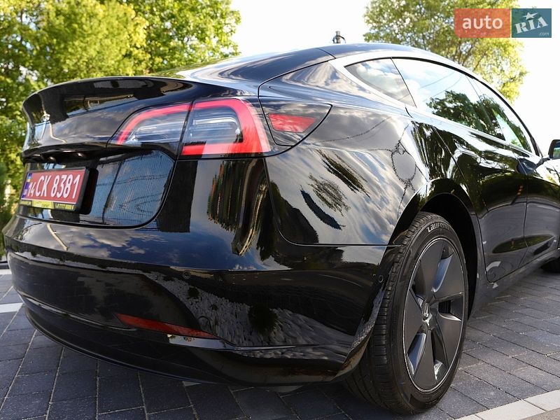 Седан Tesla Model 3 2018 в Дрогобыче