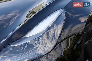 Седан Tesla Model 3 2018 в Дрогобыче