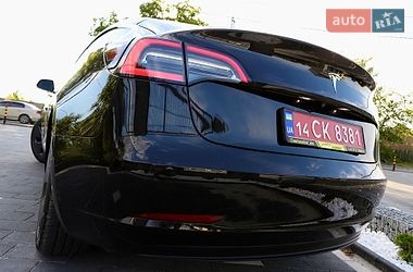 Седан Tesla Model 3 2018 в Дрогобыче