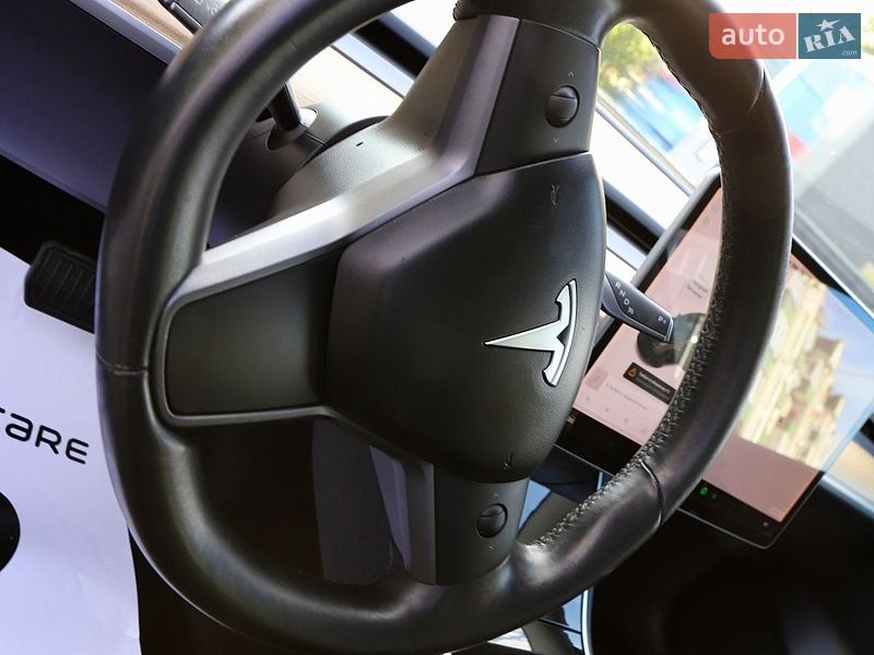 Седан Tesla Model 3 2018 в Дрогобыче