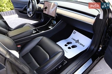 Седан Tesla Model 3 2018 в Дрогобыче