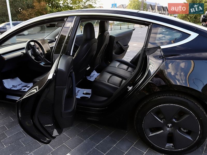 Седан Tesla Model 3 2018 в Дрогобыче