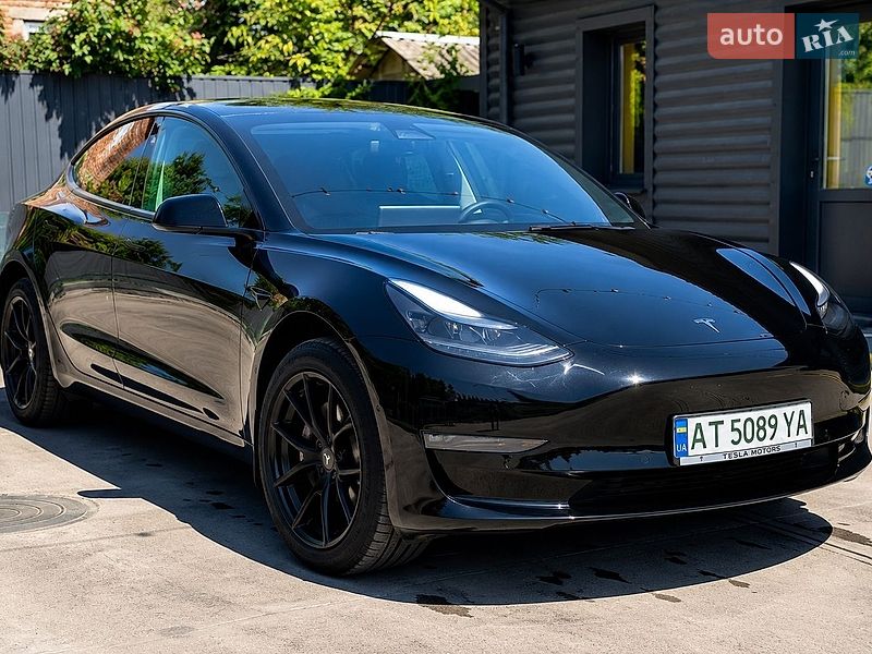 Tesla Model 3 2022