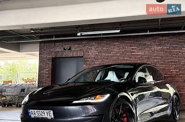 Седан Tesla Model 3 2024 в Києві