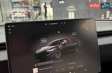 Седан Tesla Model 3 2024 в Києві