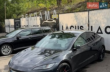 Седан Tesla Model 3 2024 в Києві