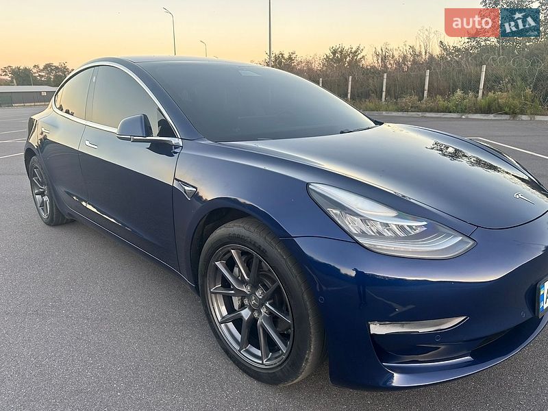 Tesla Model 3 2018