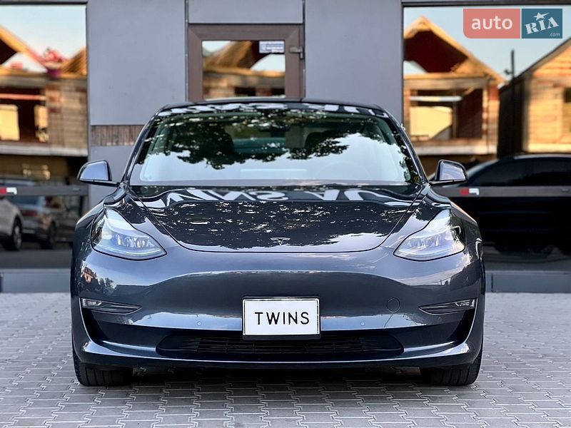 Седан Tesla Model 3 2022 в Одесі