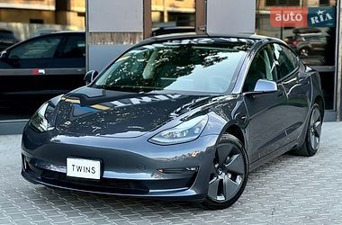 Седан Tesla Model 3 2022 в Одессе