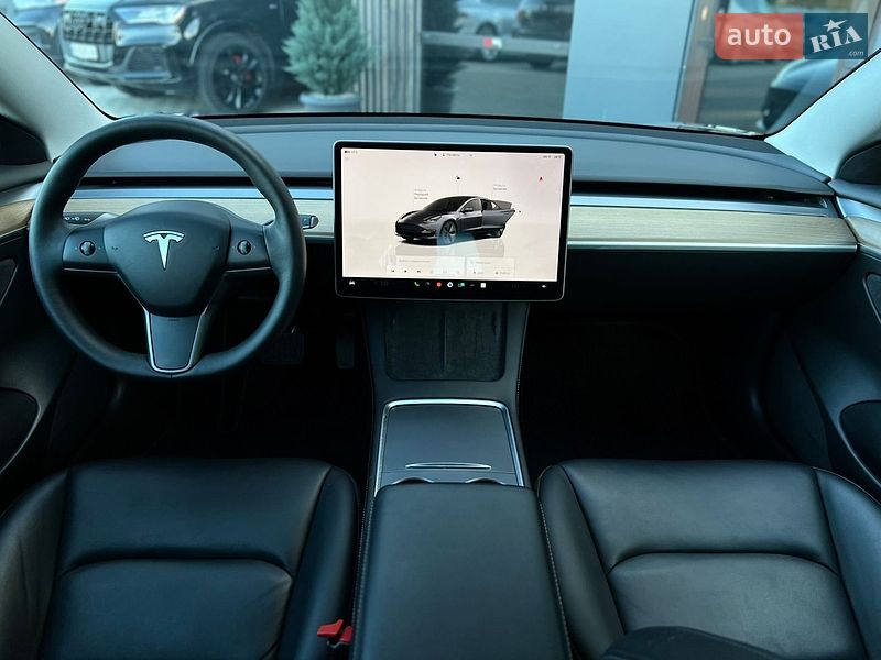 Седан Tesla Model 3 2022 в Одессе