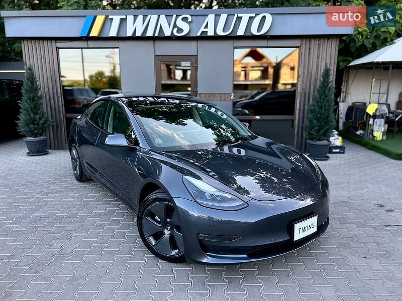 Седан Tesla Model 3 2022 в Одессе