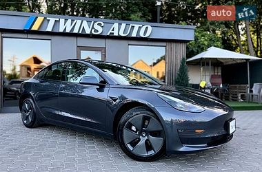 Седан Tesla Model 3 2022 в Одессе