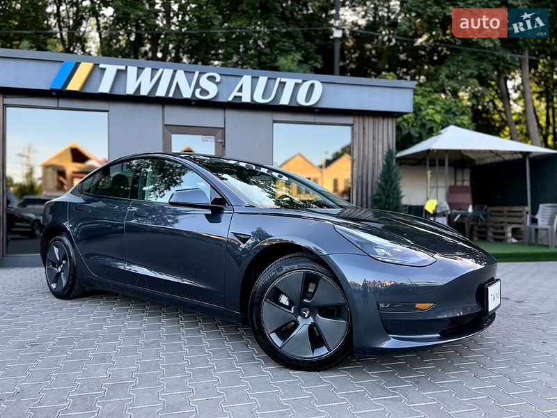 Седан Tesla Model 3 2022 в Одессе