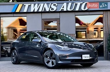 Седан Tesla Model 3 2022 в Одессе