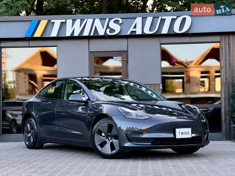 Седан Tesla Model 3 2022 в Одессе