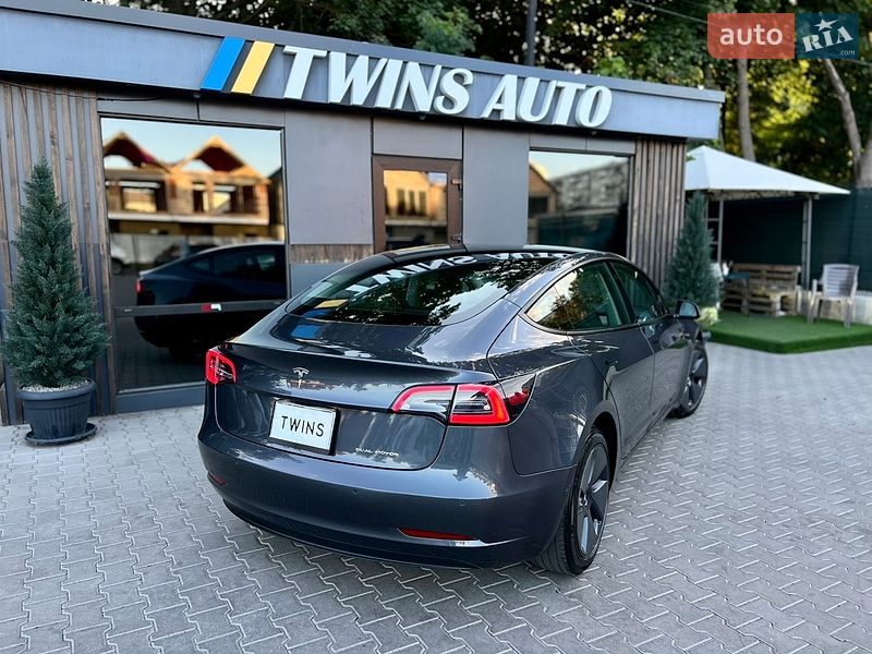 Седан Tesla Model 3 2022 в Одессе