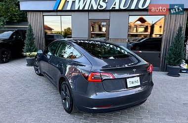 Седан Tesla Model 3 2022 в Одессе