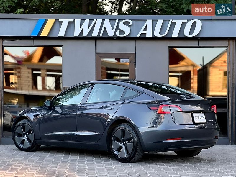 Седан Tesla Model 3 2022 в Одессе