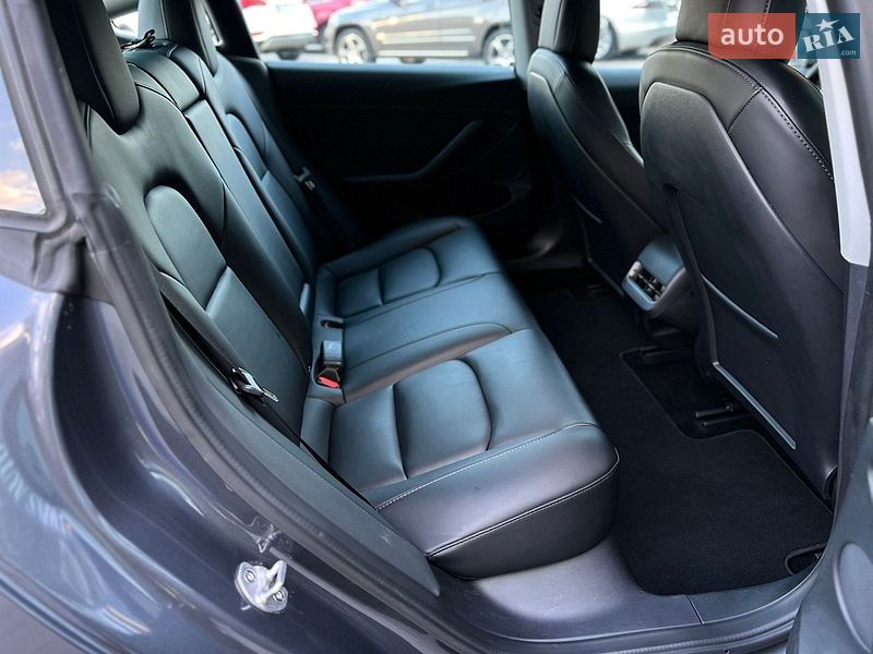 Седан Tesla Model 3 2022 в Одессе
