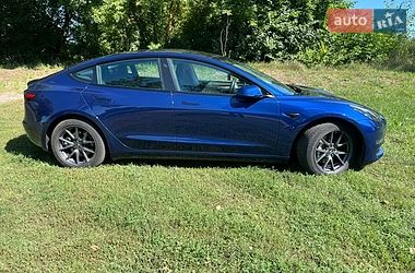Седан Tesla Model 3 2023 в Краснокутську