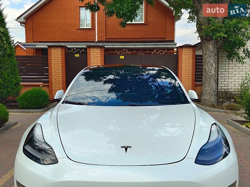 Седан Tesla Model 3 2020 в Миколаєві