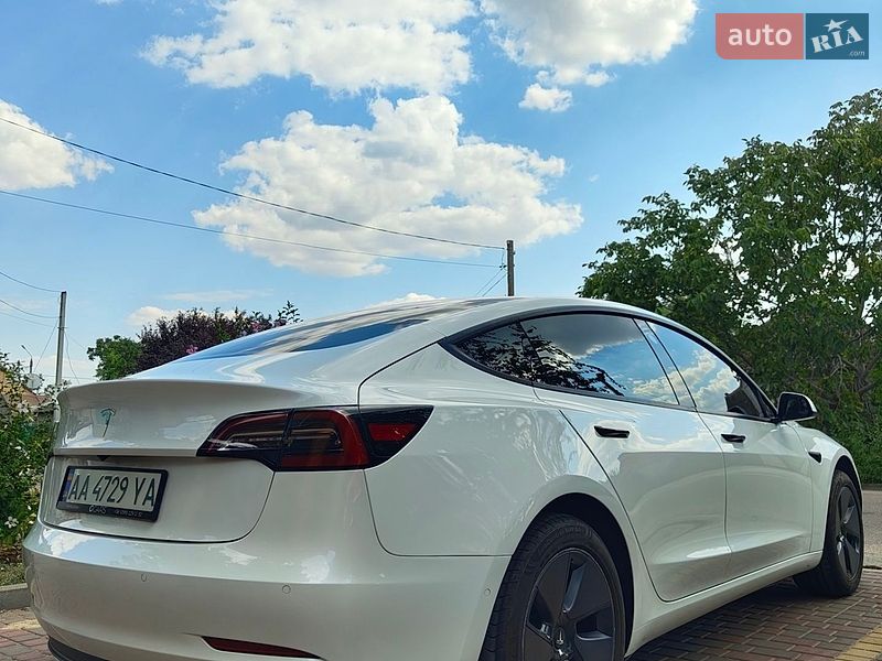 Седан Tesla Model 3 2020 в Миколаєві