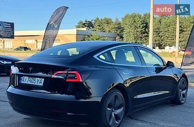 Седан Tesla Model 3 2019 в Львове