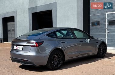 Седан Tesla Model 3 2024 в Києві
