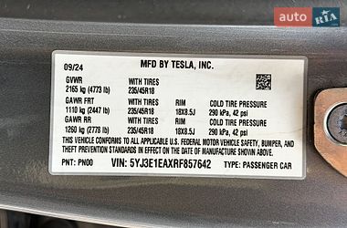Седан Tesla Model 3 2024 в Києві