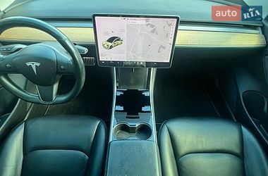 Седан Tesla Model 3 2018 в Киеве