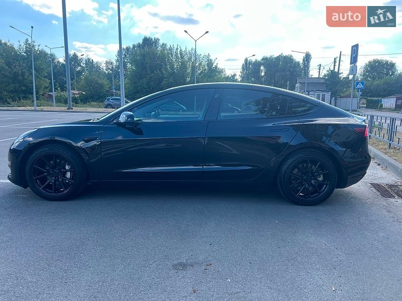 Седан Tesla Model 3 2018 в Києві