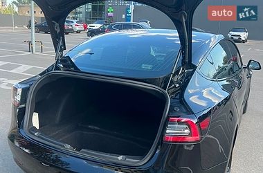 Седан Tesla Model 3 2018 в Києві