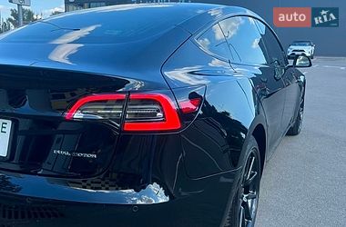 Седан Tesla Model 3 2018 в Києві