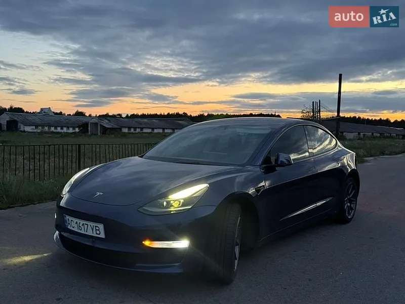 Tesla Model 3