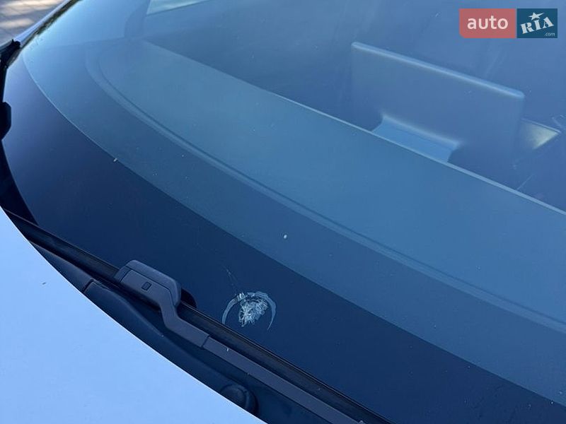 Седан Tesla Model 3 2019 в Луцке