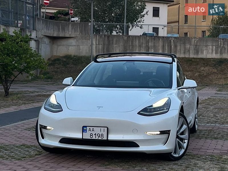 Tesla Model 3 2018