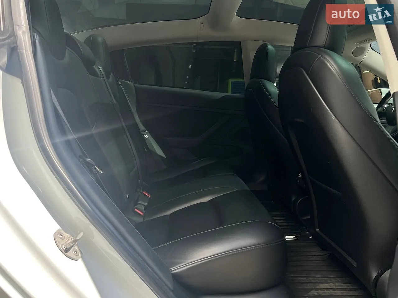 2018 Tesla Model 3 - мініатюра 11