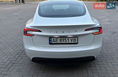 Седан Tesla Model 3 2024 в Дніпрі