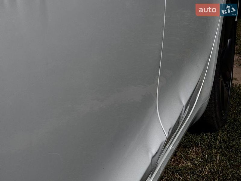 Седан Tesla Model 3 2019 в Виннице