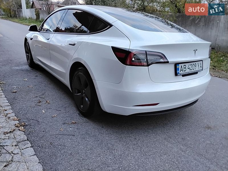 Седан Tesla Model 3 2022 в Вінниці