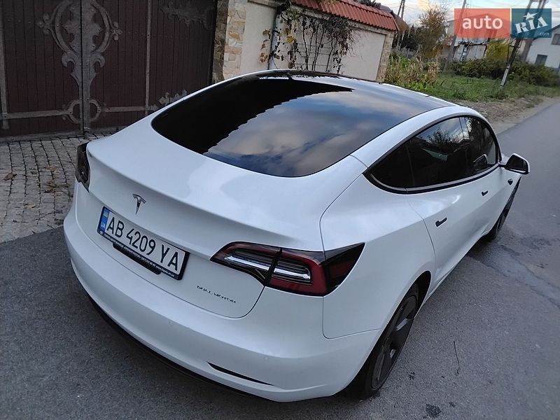 Седан Tesla Model 3 2022 в Вінниці