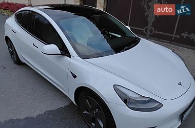 Седан Tesla Model 3 2022 в Вінниці